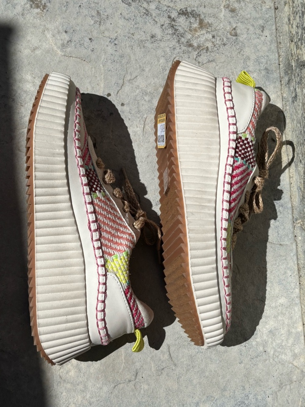 Dolce Vita Daran Ribbed Platform Sneakers - Picture 3 of 8